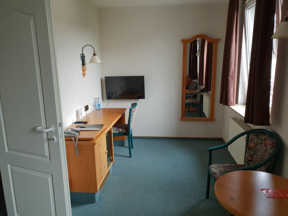 Hotel Gruener Baum Bretzenheim Ngoại thất bức ảnh